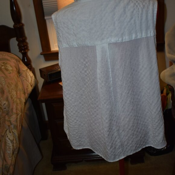 top - Picture 5 of 6